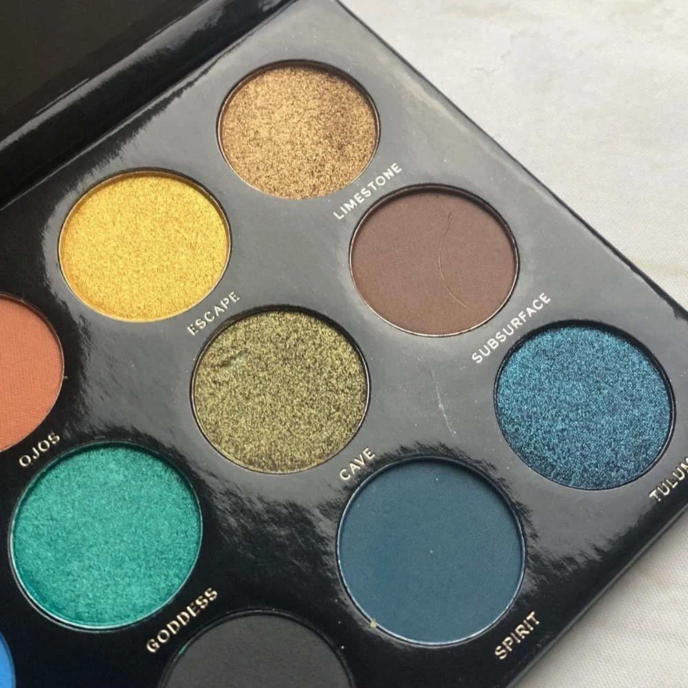 Hipdot Cenote eyeshadow palette New in‎ box
